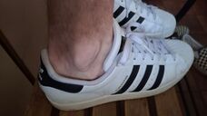 Am liebsten an den Knöchel spritzen und gucken wie die Sahne reinlläuft 