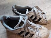 So geil sehen tote Adidas aus