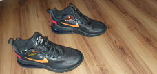 Nike 270-React