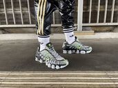 Photo by @thebusofidiots